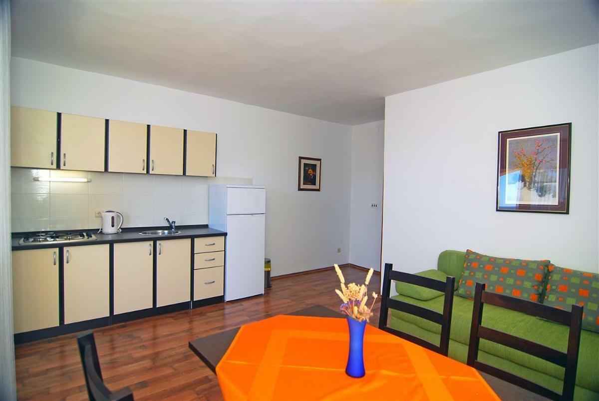 Apartman Luca Appartement Zečevo Buitenkant foto